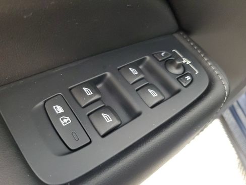 Used 2021 Volvo XC60 T5 Inscription FWD image 21