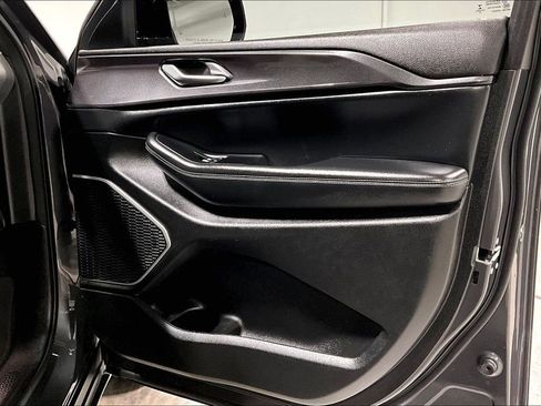 Used 2022 Jeep Grand Cherokee Altitude image 22
