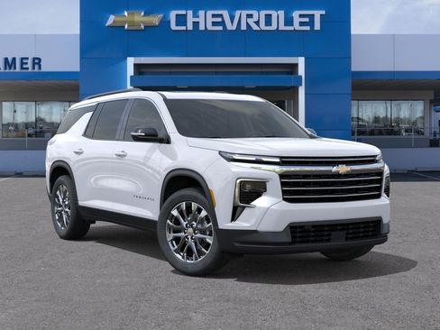 New 2026 Chevrolet Traverse LT w/ Sun and Wheel Package AWD/4WD image 33