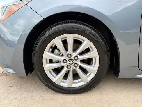 Used 2023 Toyota Corolla LE w/ LE Convenience Package FWD image 10