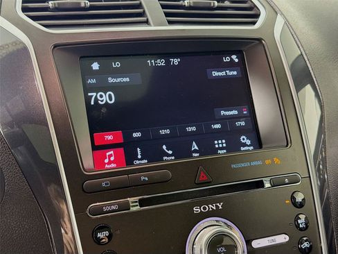 Used 2018 Ford Explorer Limited AWD/4WD image 19