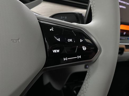 New 2025 Volkswagen ID. Buzz 1st Edition image 23
