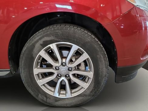 Used 2014 Nissan Pathfinder SV AWD/4WD image 13