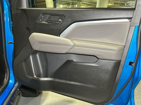 Used 2024 Chevrolet Colorado ZR2 w/ ZR2 Convenience Package III image 12