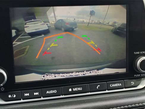 Used 2023 Nissan Rogue SV image 21