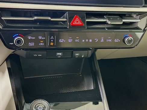 Used 2023 Kia Niro Wind FWD image 24