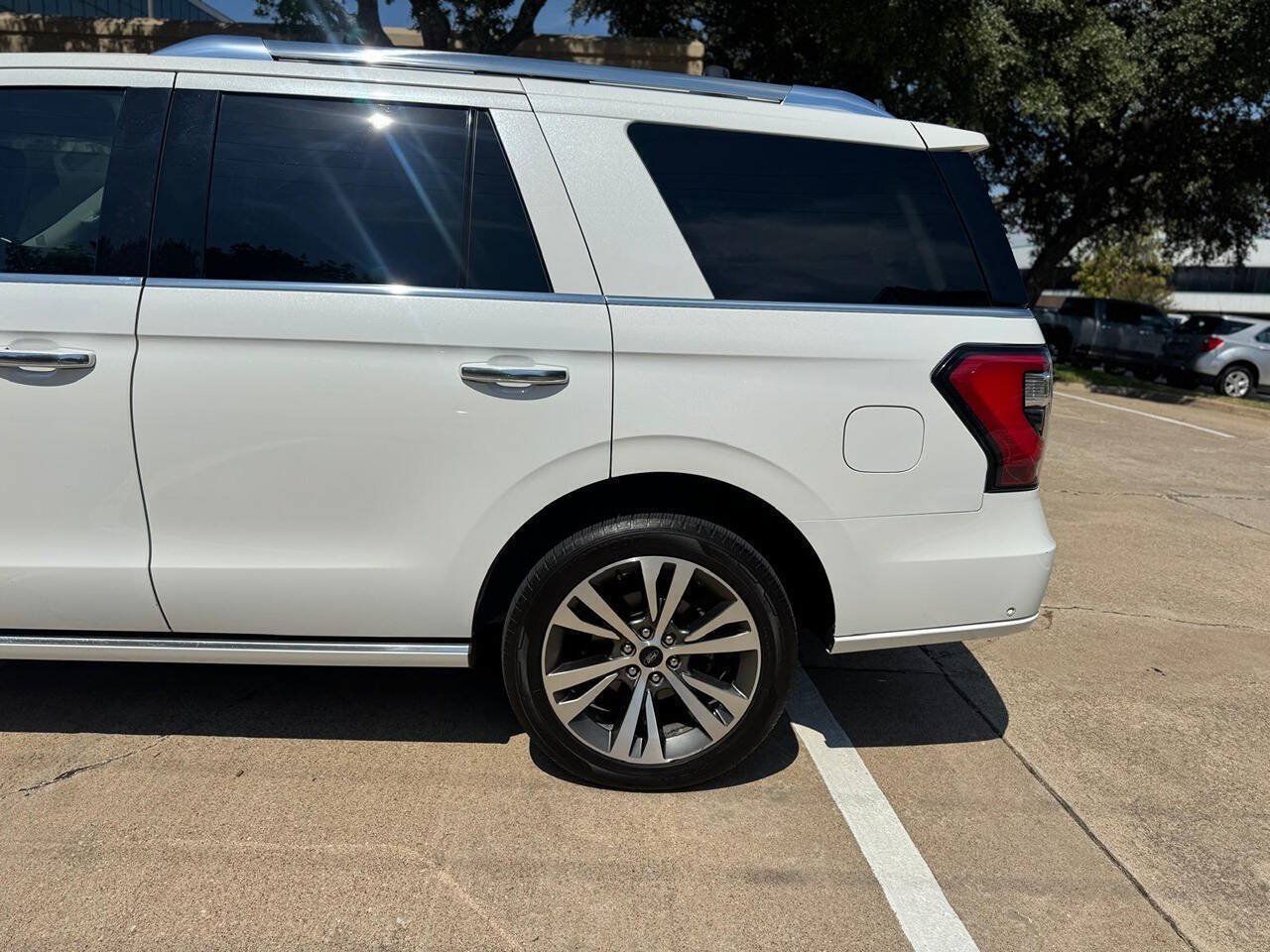 Used 2021 Ford Expedition Platinum RWD image 5