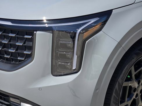 New 2026 Kia Carnival SX Prestige FWD image 7