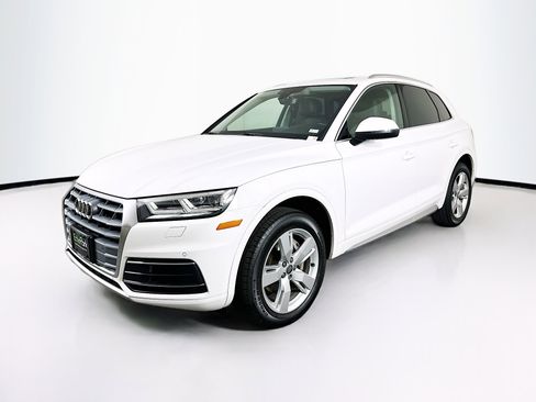 Used 2018 Audi Q5 2.0T Premium Plus w/ Premium Plus Package AWD/4WD image 3