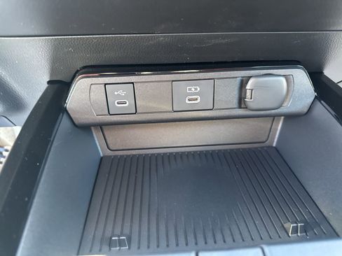 New 2026 Toyota Prius LE FWD image 24