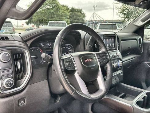 Used 2020 GMC Sierra 1500 SLT RWD image 10