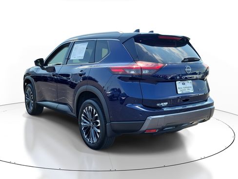 Used 2025 Nissan Rogue SL w/ Tech Package AWD/4WD image 3