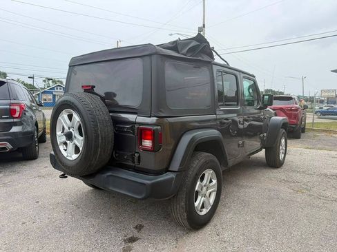 Used 2019 Jeep Wrangler Unlimited Sport S AWD/4WD image 4