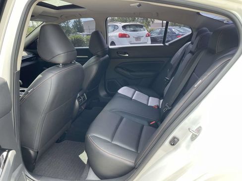 Used 2024 Nissan Altima 2.0 SR FWD image 13