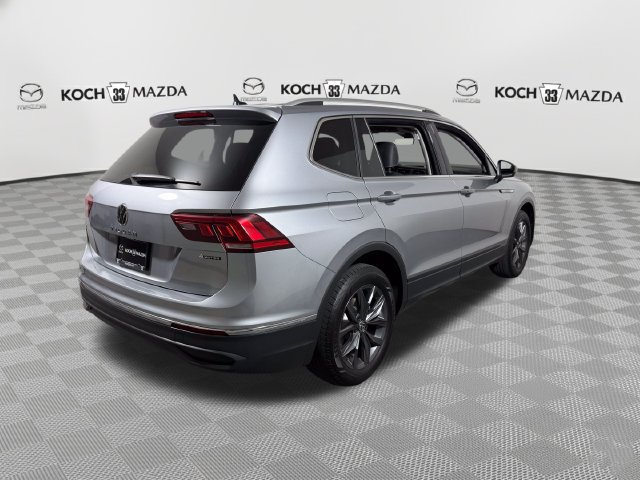 Used 2024 Volkswagen Tiguan SE AWD/4WD image 7