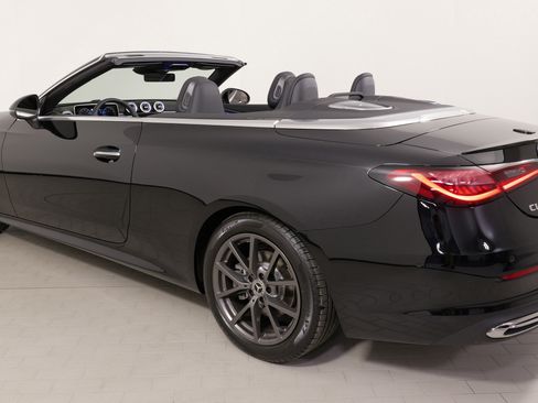 Used 2024 Mercedes-Benz CLE 300 4MATIC Cabriolet image 16