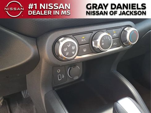 Certified 2025 Nissan Kicks Play S FWD image 18