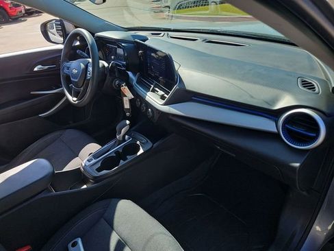 Used 2024 Chevrolet Trax LS w/ LS Convenience Package image 24