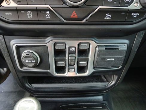 Certified 2020 Jeep Gladiator Sport w/ Quick Order Package 24S image 20