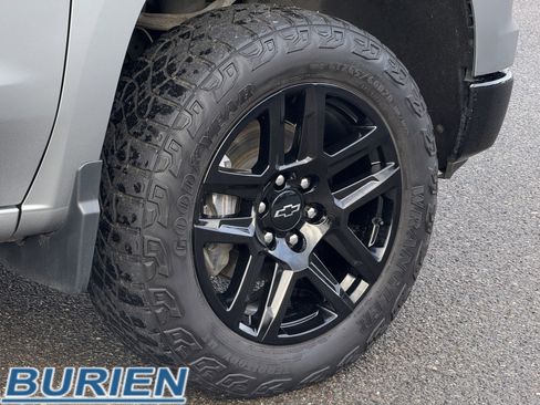 Used 2023 Chevrolet Silverado 1500 Custom Trail Boss w/ LPO, Dark Essentials Package image 27