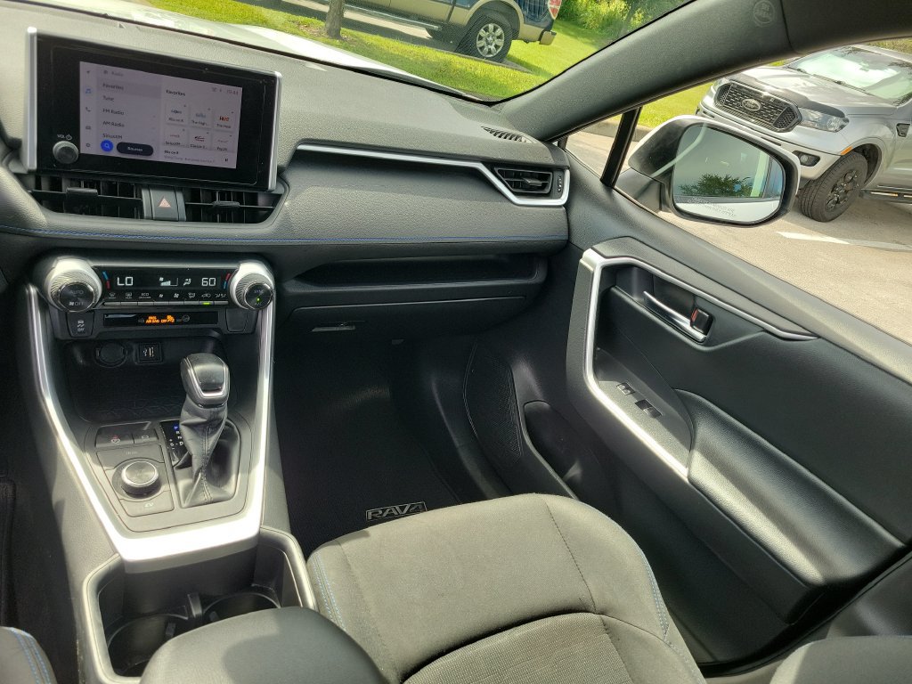 Certified 2023 Toyota RAV4 SE AWD/4WD image 28