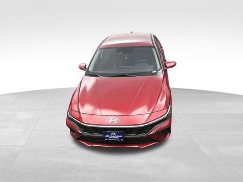 Used 2026 Hyundai Elantra SE FWD image 23