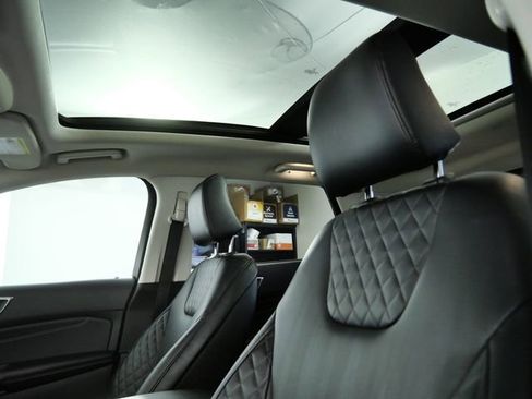Certified 2023 Ford Edge Titanium AWD/4WD image 17