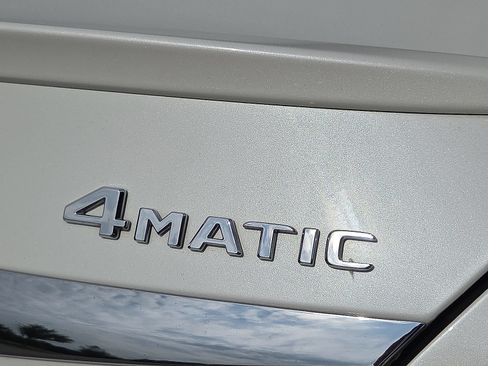 Used 2019 Mercedes-Benz C 300 4MATIC Sedan image 8