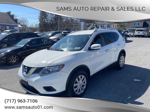 Used 2016 Nissan Rogue S w/ Appearance Package image 1