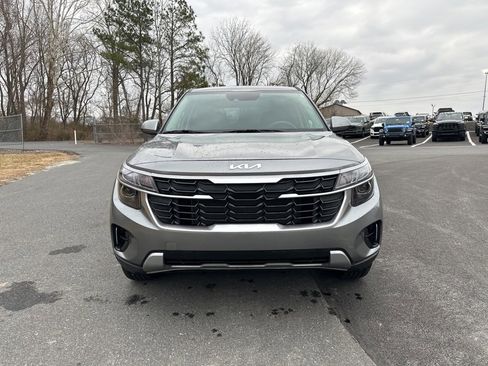 Certified 2024 Kia Seltos LX image 2
