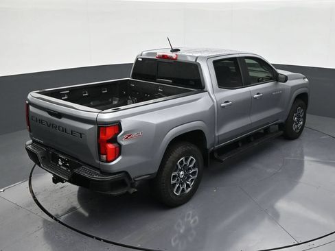 Used 2025 Chevrolet Colorado Z71 AWD/4WD image 16
