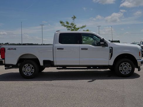 Used 2025 Ford F250 XLT AWD/4WD image 5