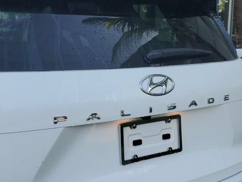 Used 2024 Hyundai Palisade SEL w/ Premium Package FWD image 7