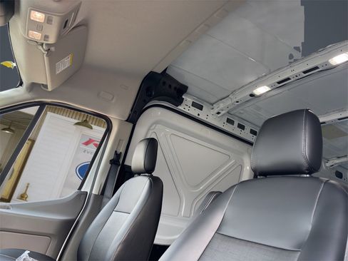 New 2025 Ford Transit 250 148 Medium Roof image 16