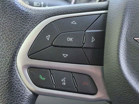 Used 2020 Chrysler Voyager Lxi FWD image 24
