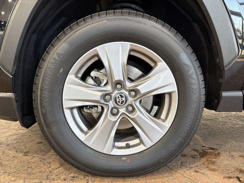 Certified 2024 Toyota RAV4 XLE FWD image 10