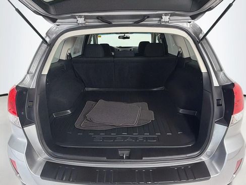Used 2011 Subaru Outback 2.5i Premium w/ All-Weather Pkg AWD/4WD image 23