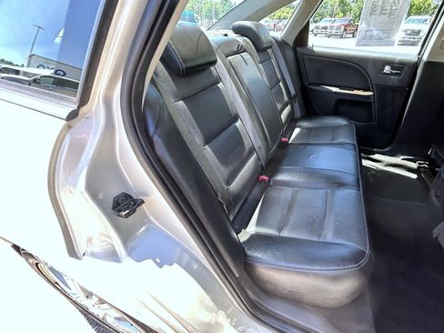 Used 2008 Ford Taurus Limited FWD image 18