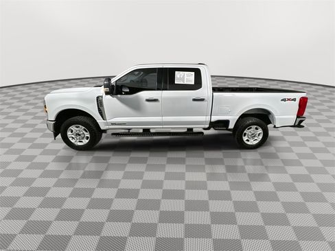 Used 2025 Ford F250 XLT image 5