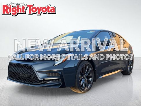 Certified 2026 Toyota Corolla SE w/ SE Package FWD image 1