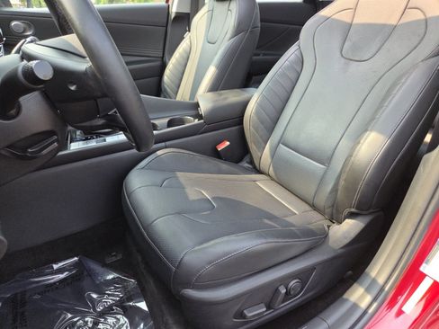 Used 2022 Hyundai Elantra Limited FWD image 30