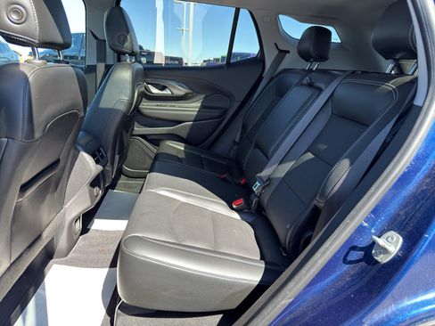 Used 2022 GMC Terrain SLT AWD/4WD image 10