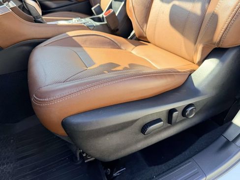 Used 2020 Subaru Forester Touring AWD/4WD image 18