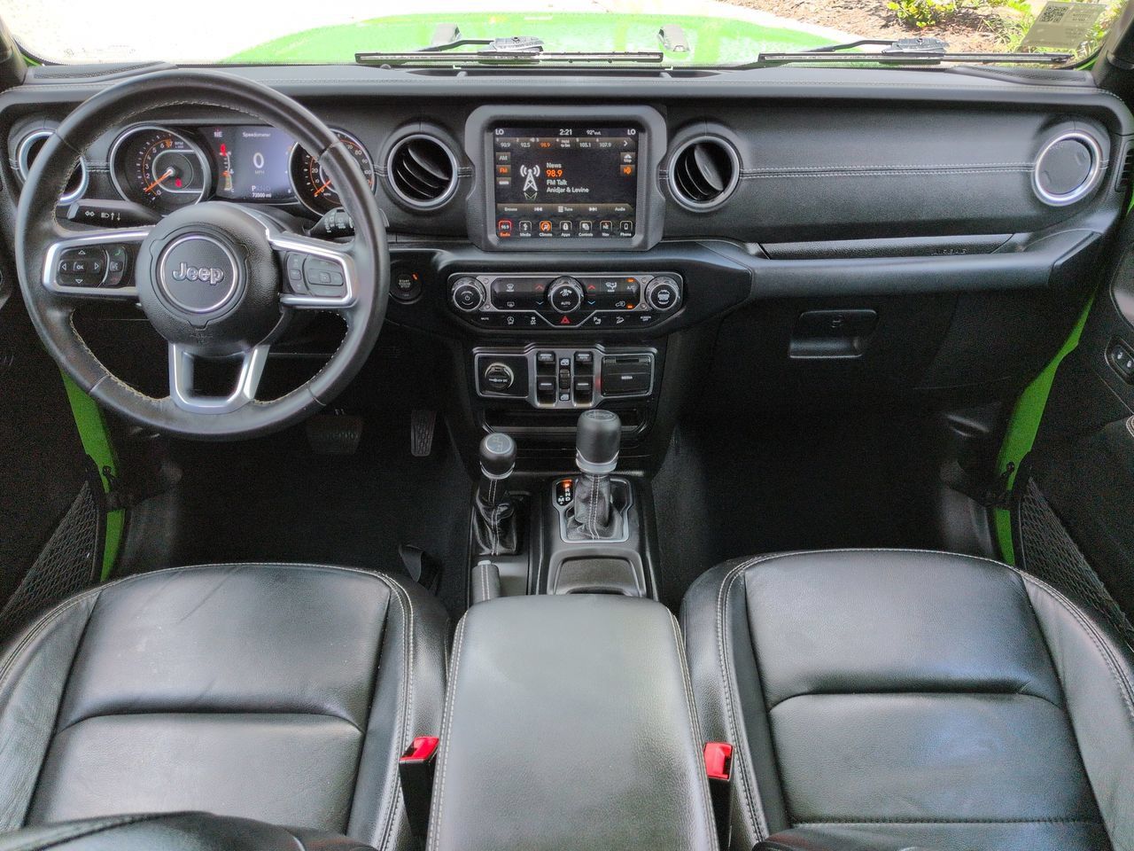 Used 2019 Jeep Wrangler Unlimited Sahara AWD/4WD image 15