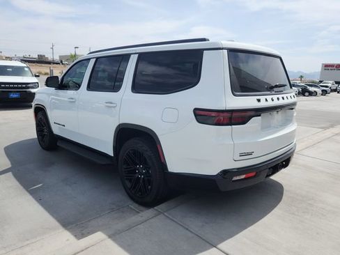 Used 2023 Jeep Wagoneer Series II image 7