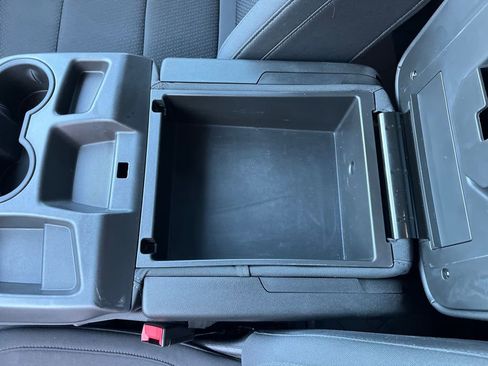 Used 2021 Chevrolet Silverado 2500 Custom w/ Custom Value Package image 26