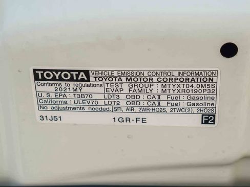 Used 2021 Toyota 4Runner Limited AWD/4WD image 26