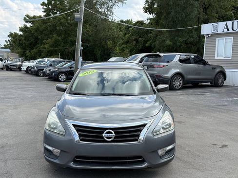 Used 2014 Nissan Altima 2.5 SV FWD image 3