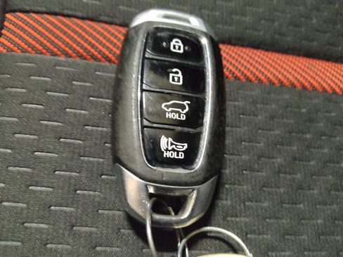 Used 2019 Hyundai Veloster Turbo FWD image 32