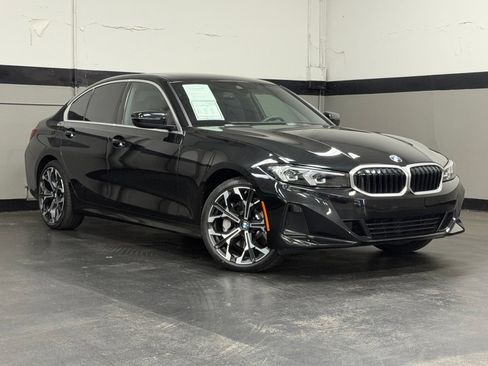 Used 2025 BMW 330i Sedan w/ Convenience Package RWD image 2